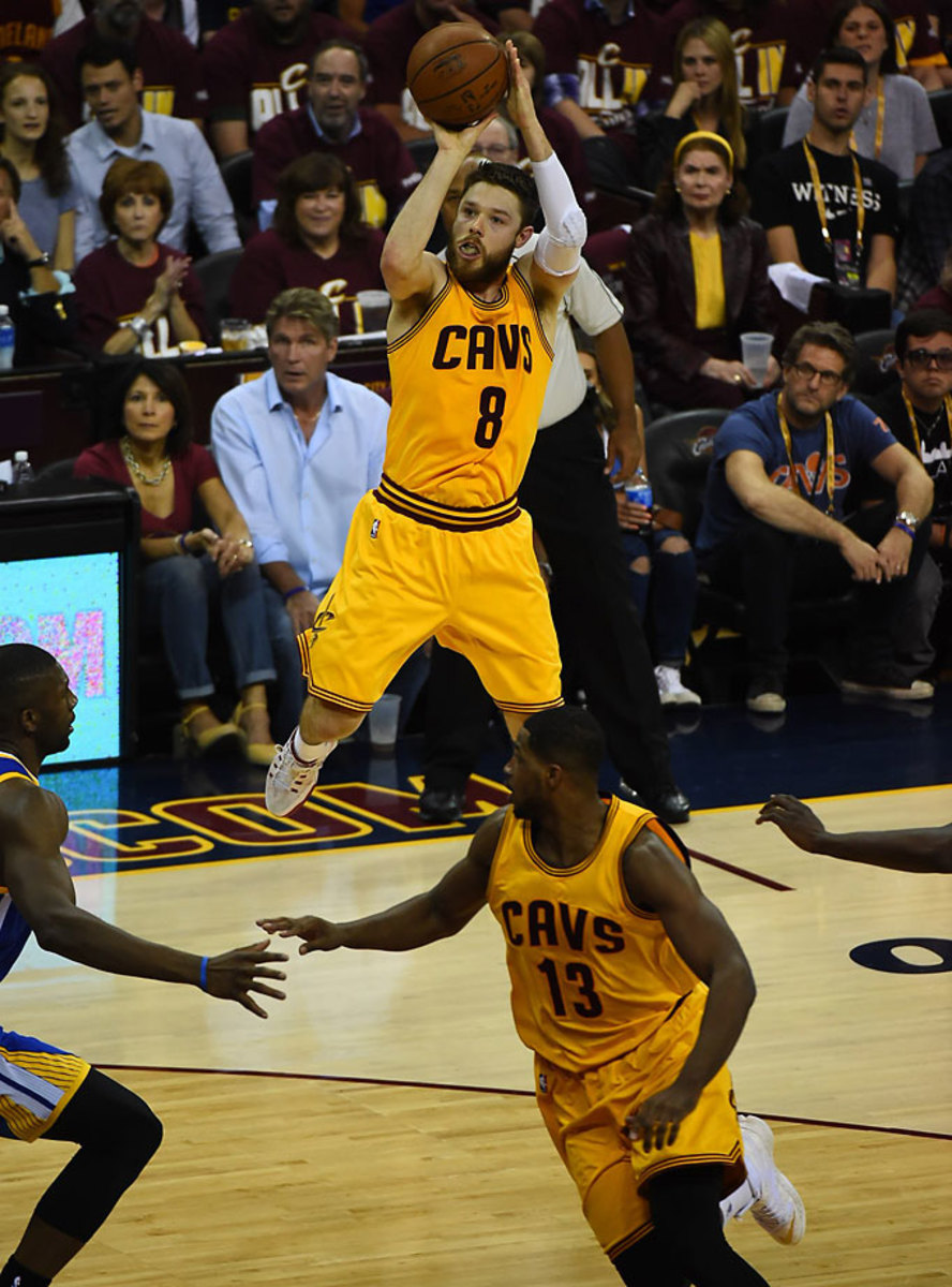 N.B.A. Finals: Matthew Dellavedova Shines in Cavaliers' Taut Win - The New  York Times