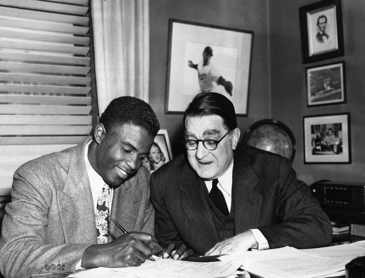 1948-Jackie-Robinson-Branch-Rickey.jpg