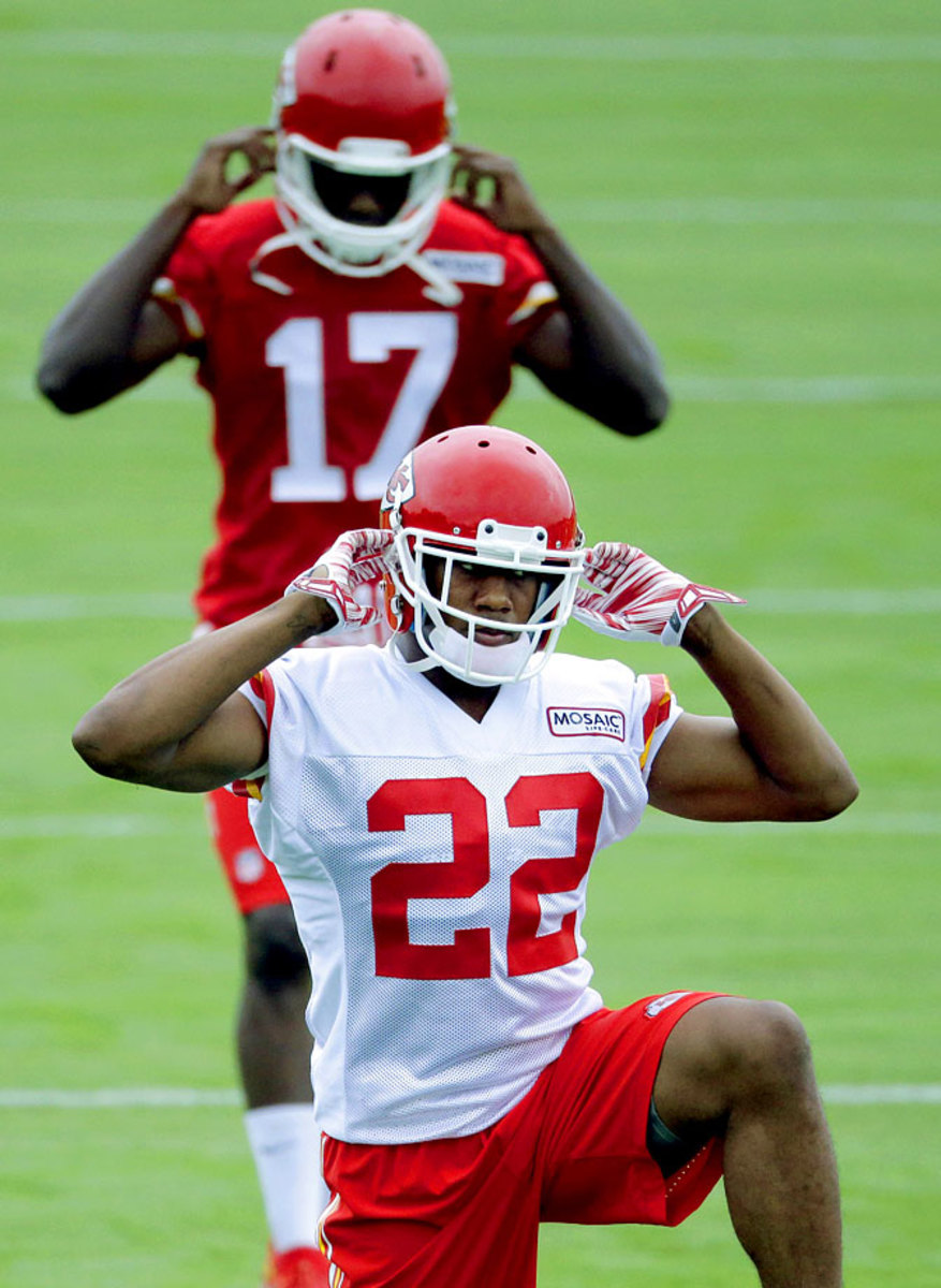 Kansas-City-Chiefs-Marcus-Peters-Chris-Conley.jpg