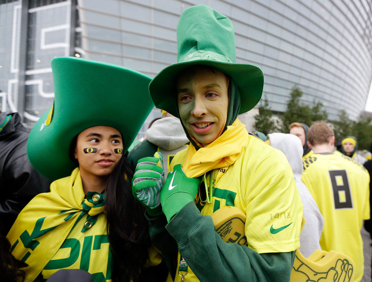 Oregon-fans-34717e56f3ac461188dcb7e7b3179b1b-0.jpg