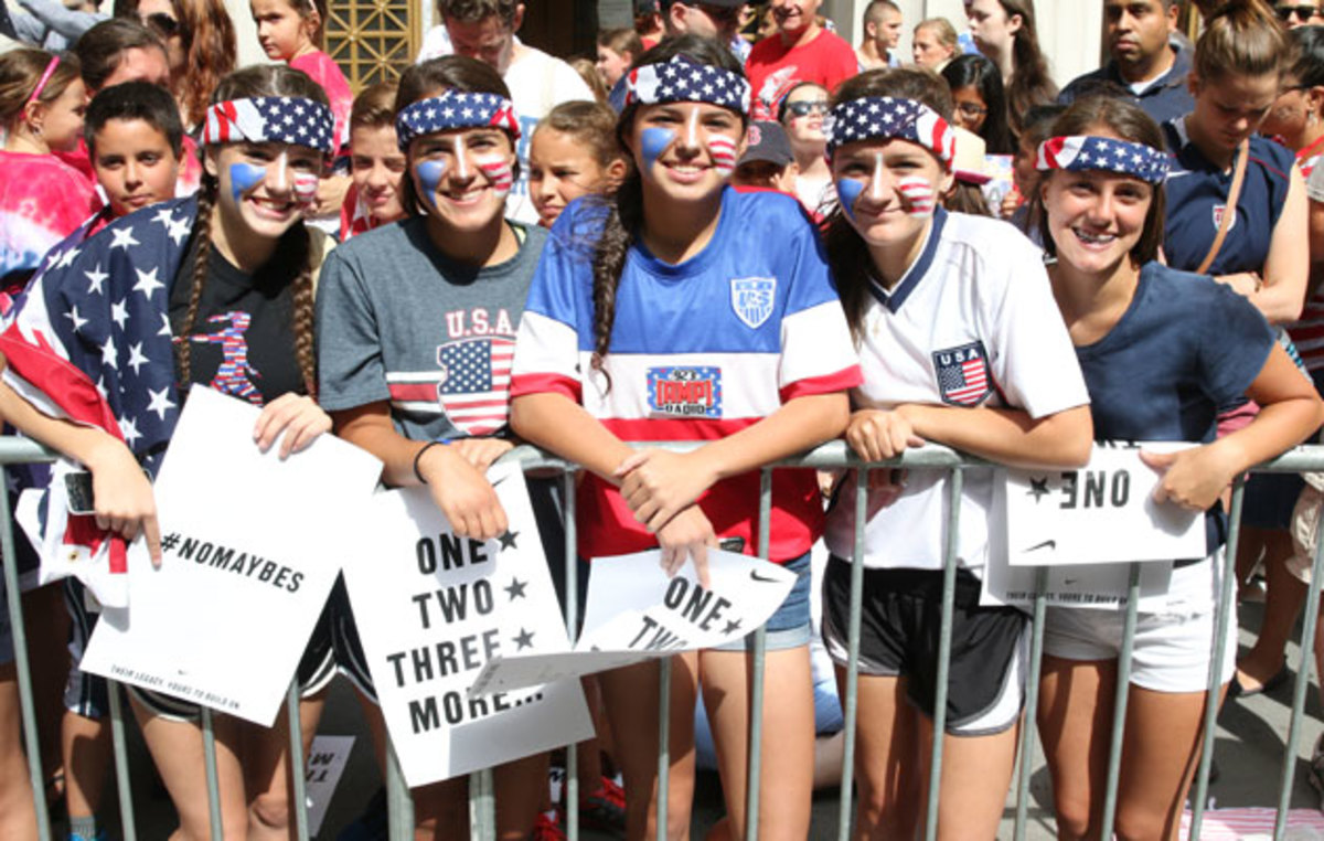 uswnt-parade-world-cup-2015.jpg