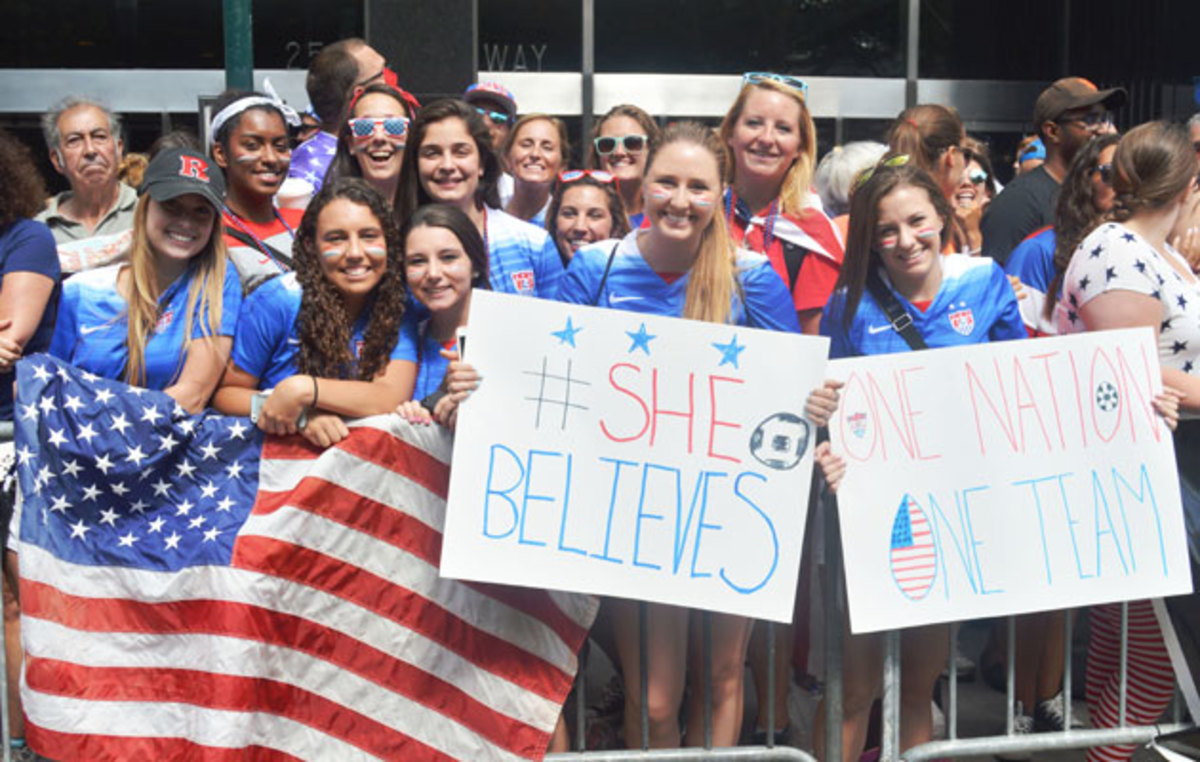 william-patterson-university-soccer-team-uswnt-parade.jpg