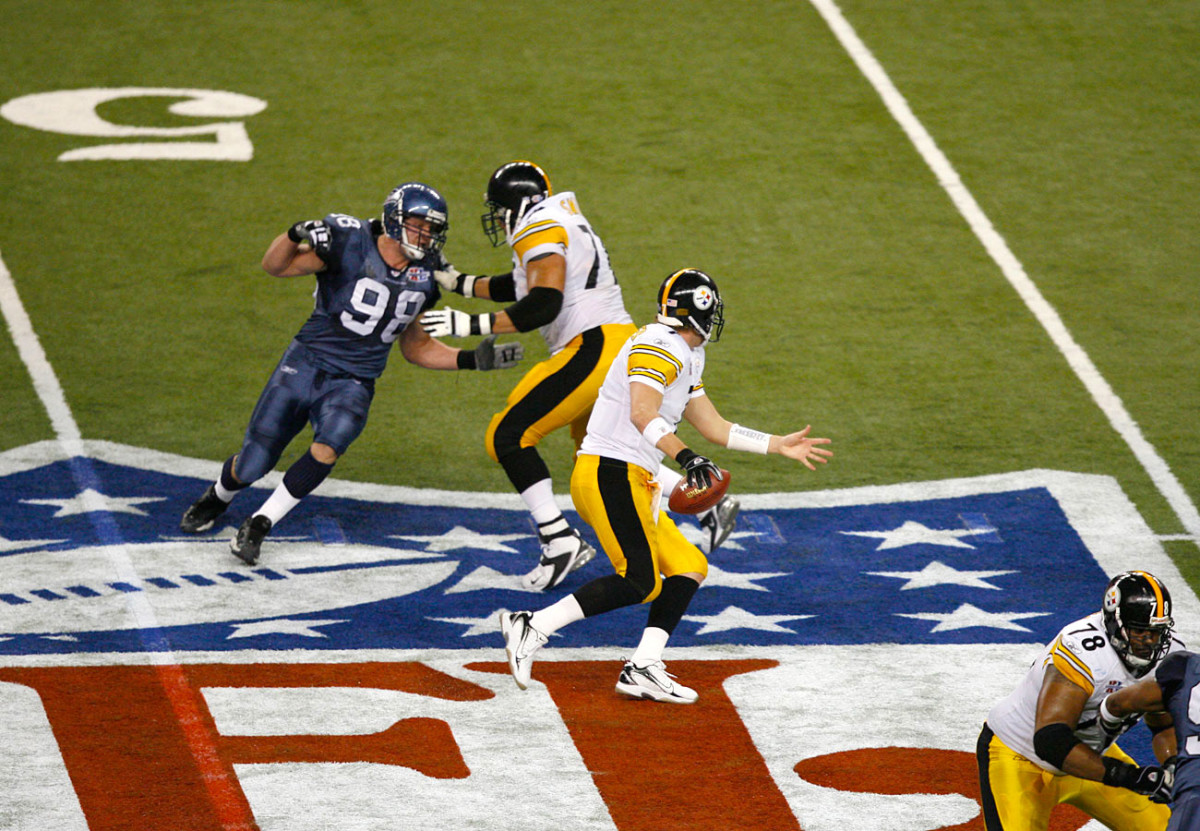 ben-roethlisberger-super-bowl-xl-scramble-2_0.jpg
