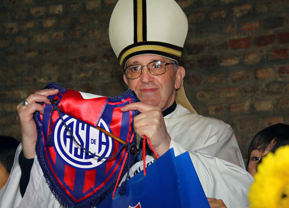 2011-0524-Cardinal-Jorge-Mario-Bergoglio-Pope-Francis-San-Lorenzo-emblem.jpg