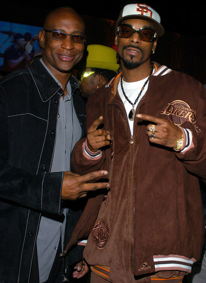 2004-0212-Snoop-Dogg-Eric-Dickerson.jpg