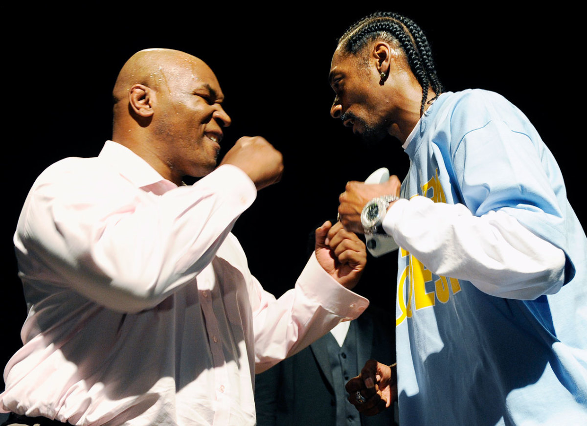 2009-0622-Mike-Tyson-Snoop-Dogg.jpg