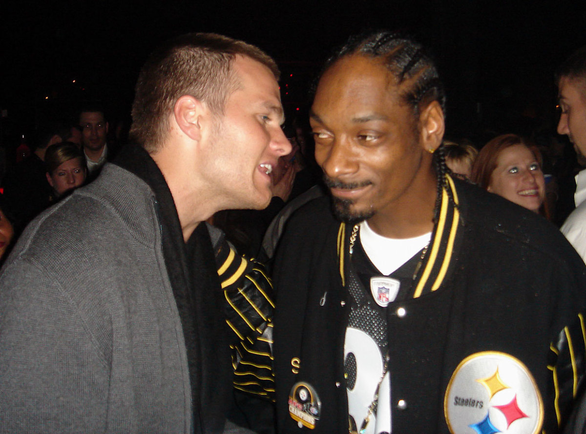 2006-0203-Tom-Brady-Snoop-Dogg.jpg