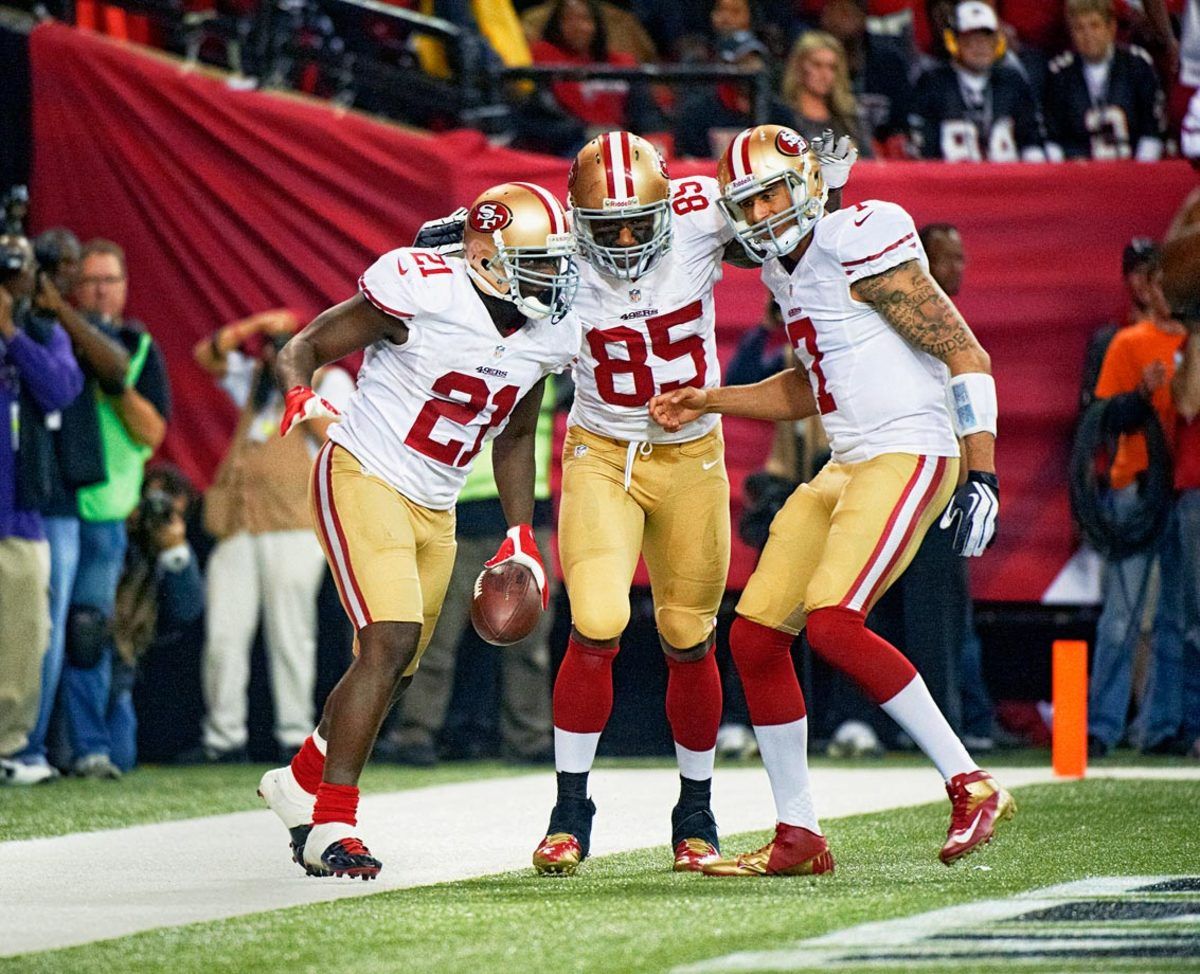 2013-49ers-Falcons-Frank-Gore-Vernon-Davis-Colin-Kaepernick-op1h-41898.jpg