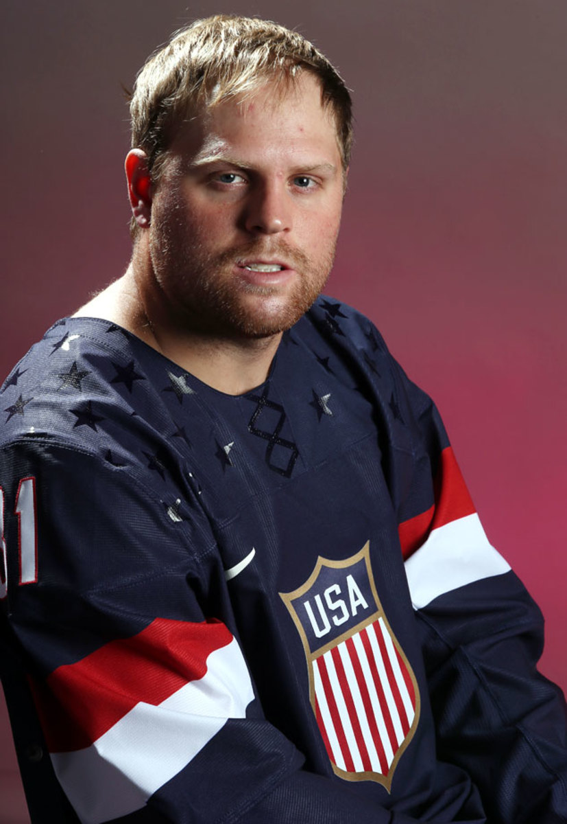 2014-Olympics-Team-USA-Phil-Kessel.jpg