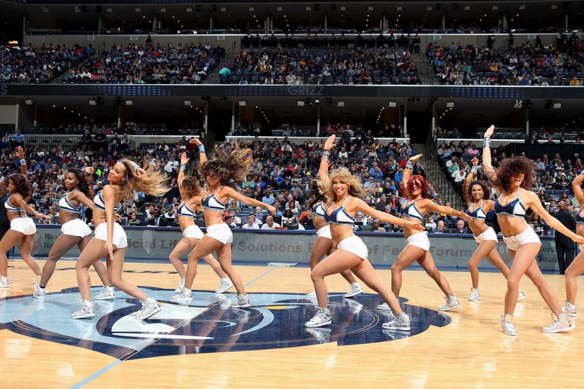 Memphis-Grizzlies-Grizz-Girls-461355656_10.jpg