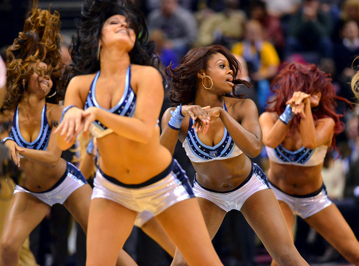 Memphis-Grizzlies-Grizz-Girls-fa13a5d179774e7e93c468ba25856d9f-0.jpg