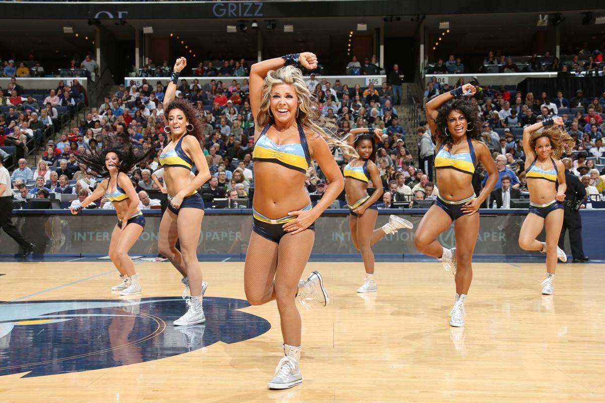 Memphis-Grizzlies-Grizz-Girls-459387820_10.jpg