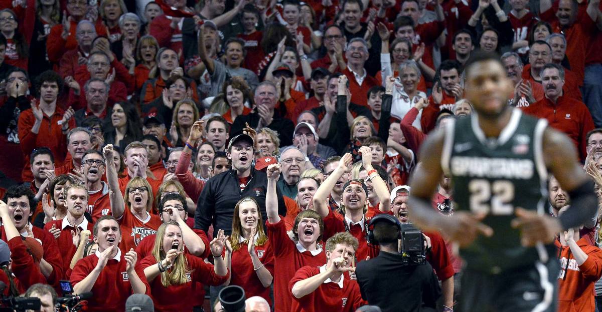 Wisconsin-fans-2.jpg