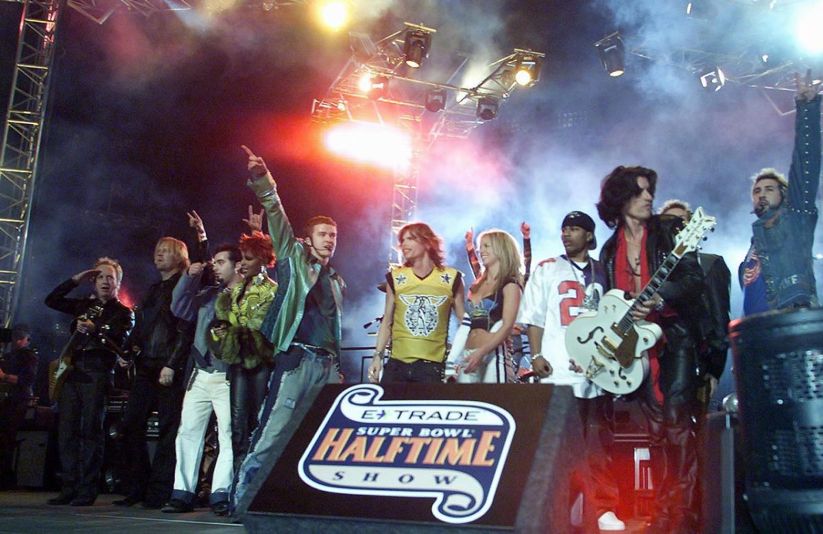 2001-super-bowl-halftime-aerosmith-nsync-britney-spears.jpg