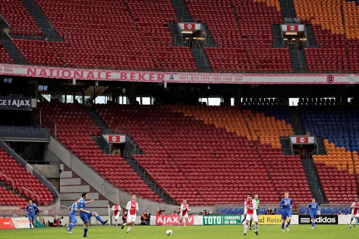2012-Ajaz-AZ-Alkmaar-empty-stadium.jpg