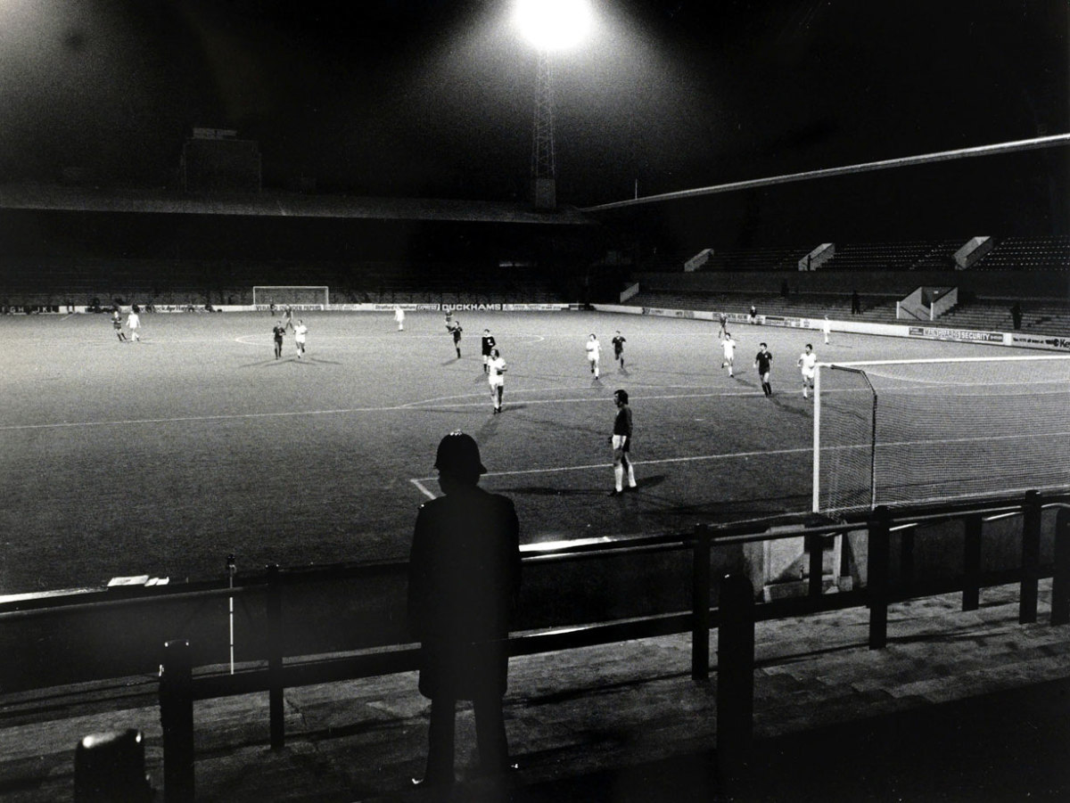 1980-West-Ham-United-Castilla-empty-stadium.jpg