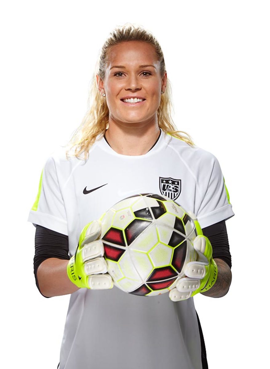ashlyn-harris-X159570_TK1_0583-raw_mask.jpg