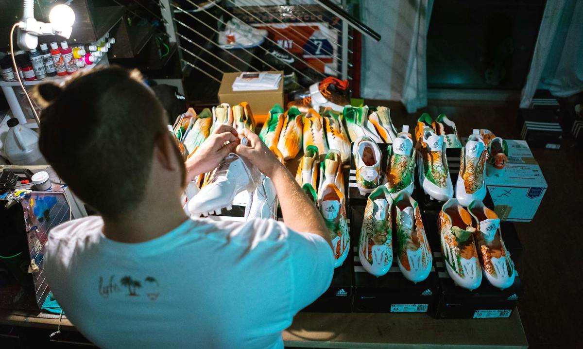 miami hurricanes football cleats