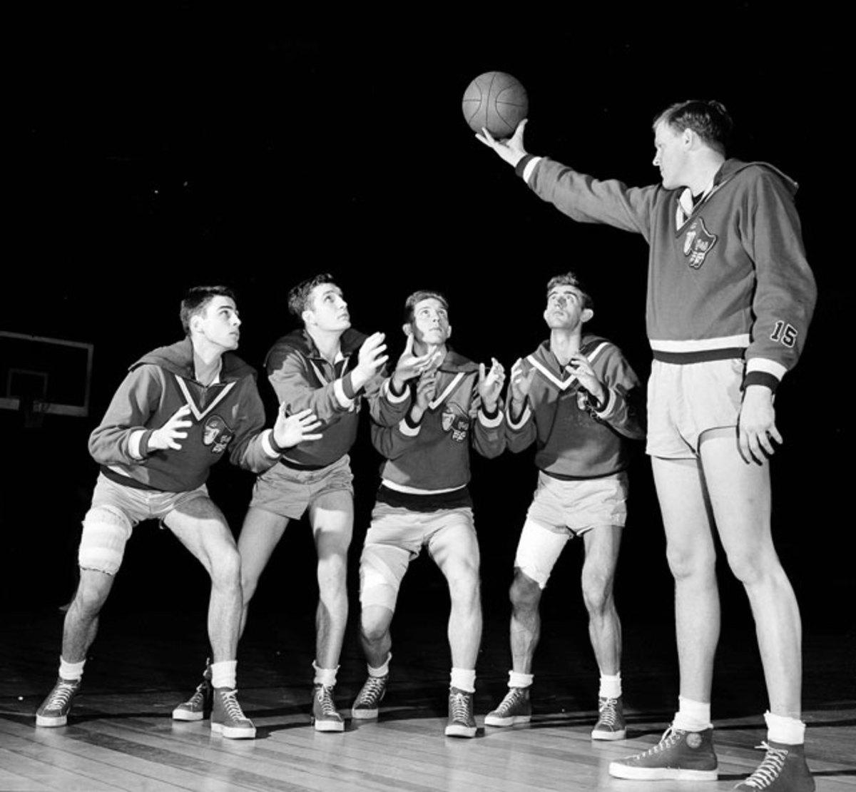 Clyde Lovellette, Bill Lienhard, Bill Hougland, Bob Kenney and Jerry Waugh