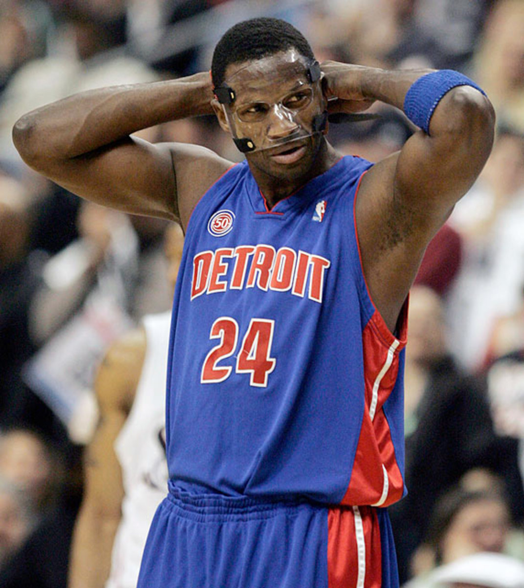 Derrick Rose injury: Chicago Bulls PG will wear mask in return - Sports