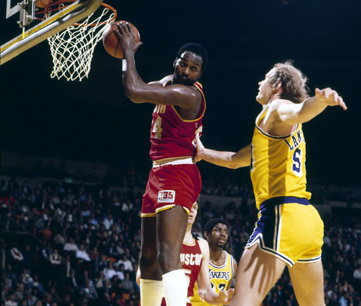 1981-Moses-Malone-Mark-Landsberger-080100596.jpg