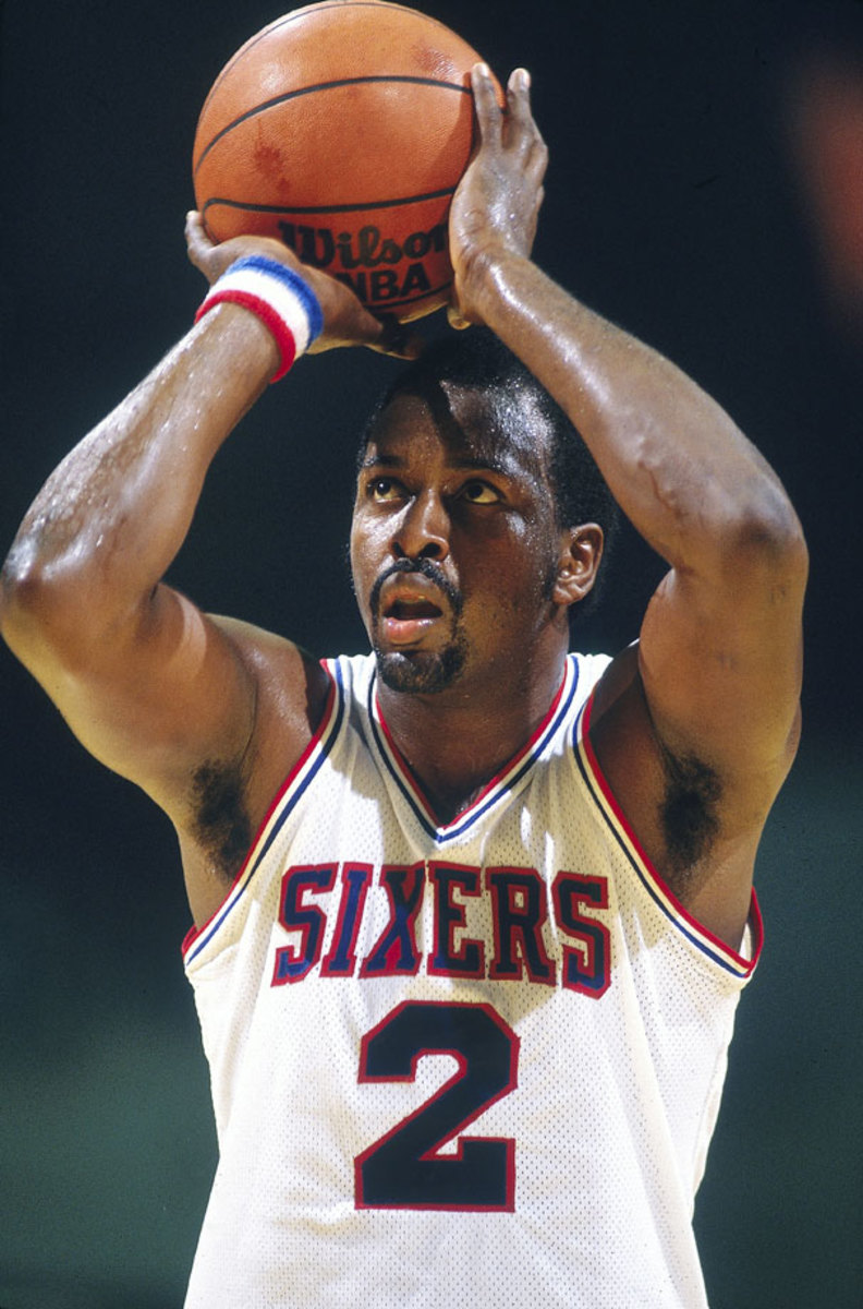 SI Photo Blog — Moses Malone shoots over Kareem Abdul-Jabbar and