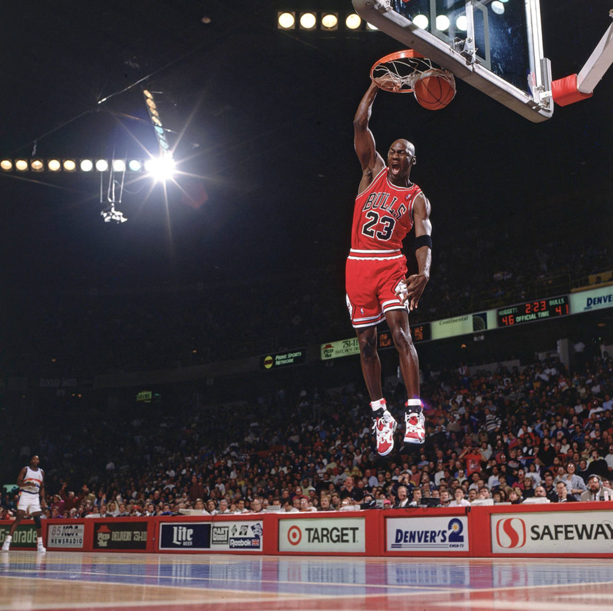 SI's 100 Best Michael Jordan Photos \\ Jordan takes a fadeaway