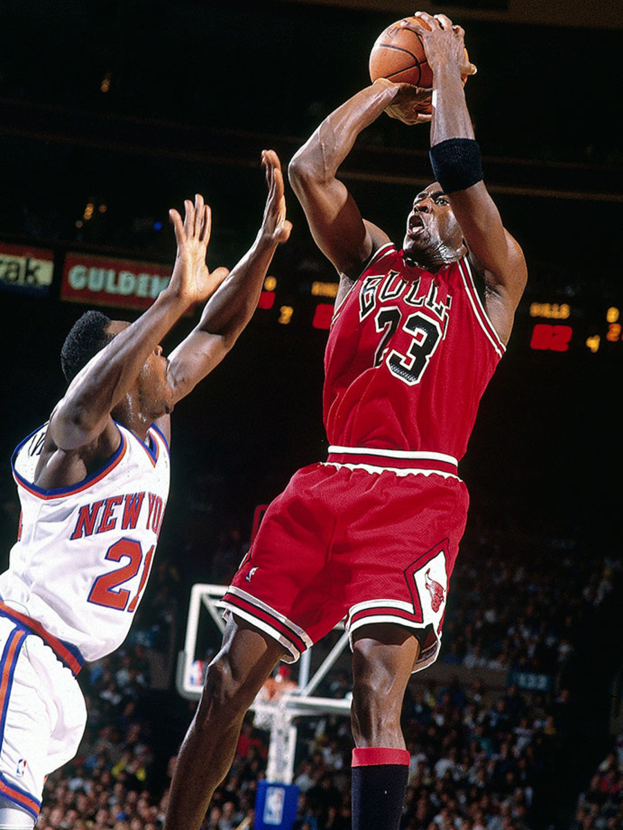 Fadeaway Michael Jordan GIF - Fadeaway Michael Jordan Shoot