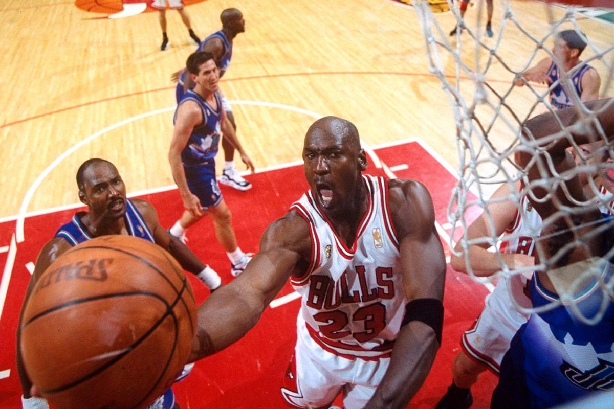 Trail Blazers classics: Portland comes back to beat Michael Jordan and  Chicago Bulls in Game 2 of 1992 NBA finals 