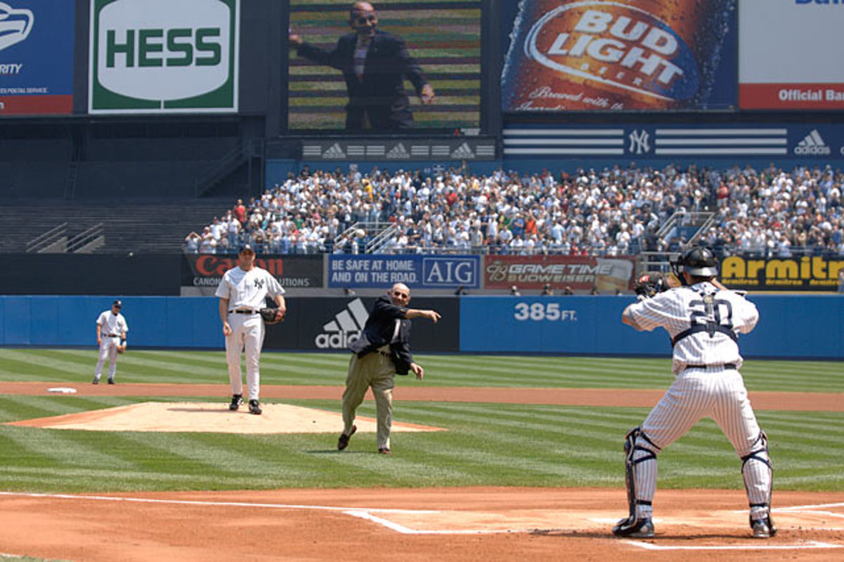 Yogi Berra arguing with umpire over his safe call in the 1st