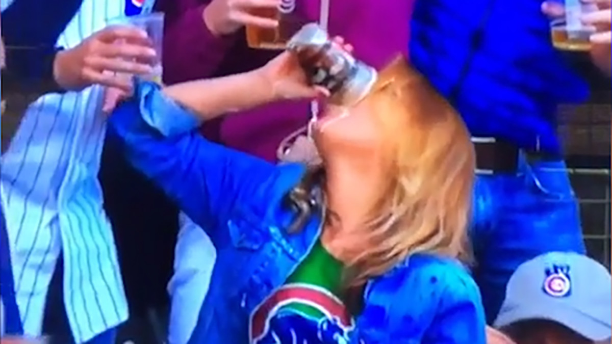 Chicago Cubs fan catches ball in beer, chugs it Sports Illustrated