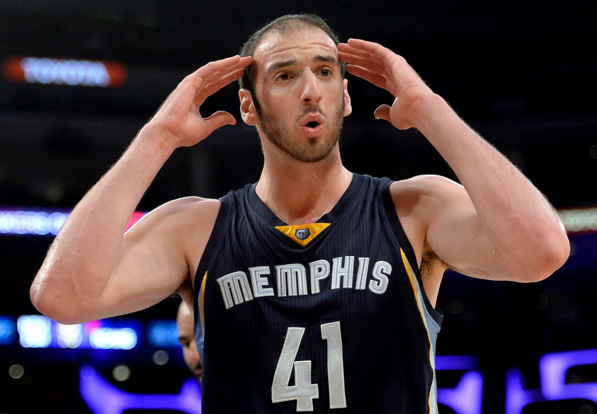 Kosta-Koufos-2014-1126-foul-face-react.jpg