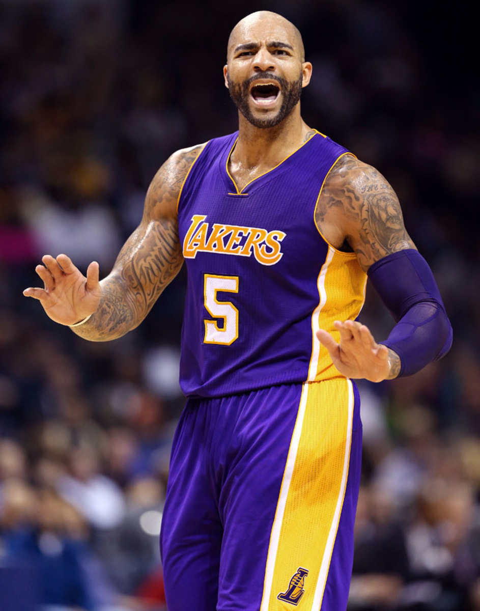 Carlos-Boozer-2014-1111-foul-face-react.jpg