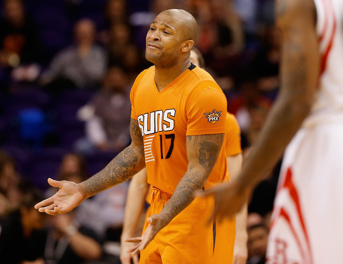PJ-Tucker-2015-0123-foul-face-react.jpg
