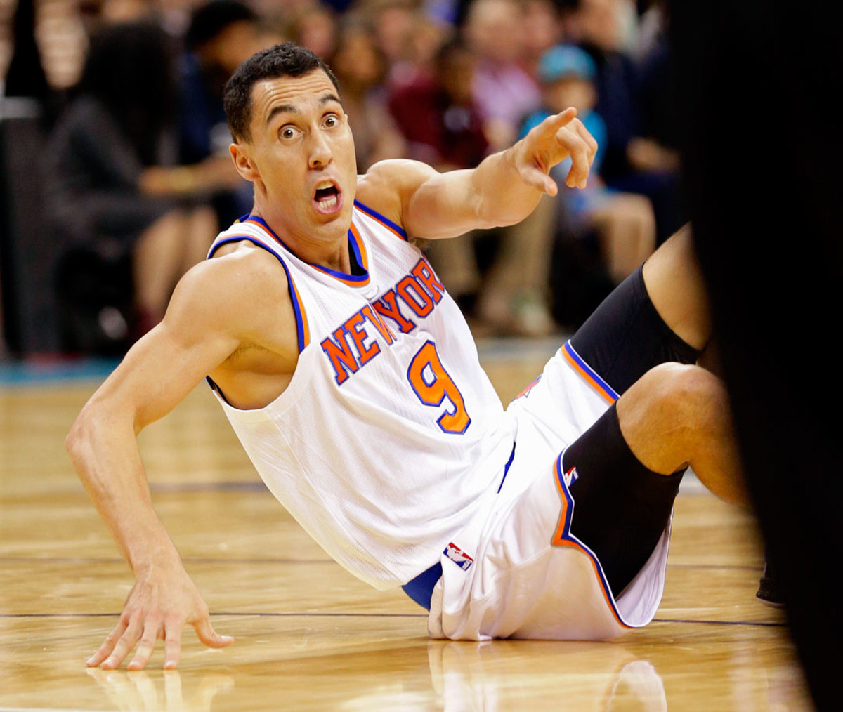 Pablo-Prigioni-2014-1205-foul-face-react.jpg