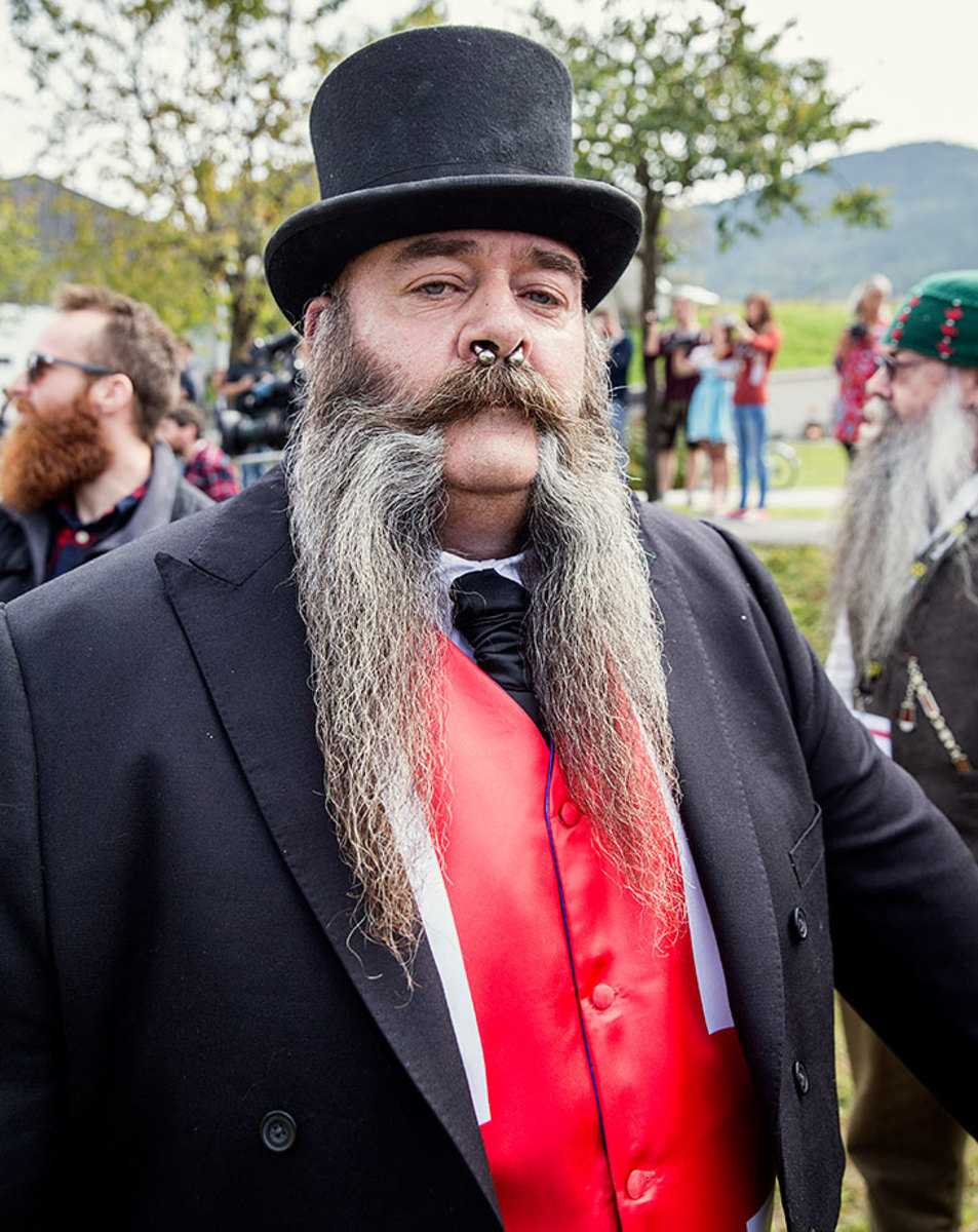 2015-World-Beard-and-Moustache-ChampionshipsGettyImages-491145308_master.jpg