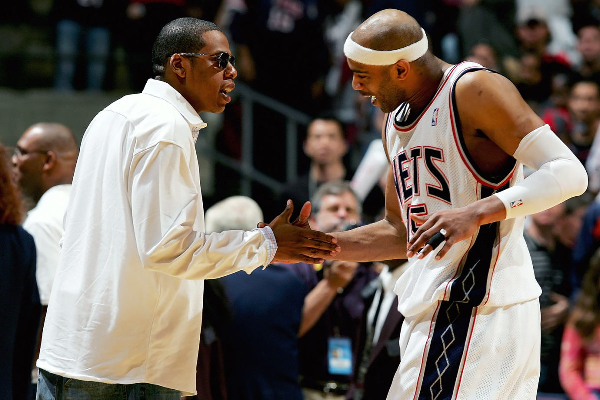 2005-0417-Jay-Z-Vince-Carter.jpg