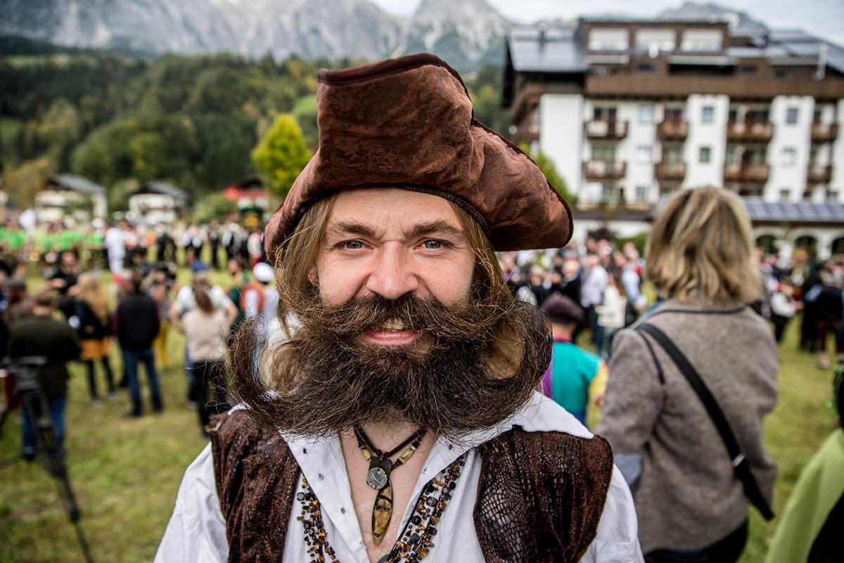 2015-World-Beard-and-Moustache-ChampionshipsGettyImages-491153458_master.jpg