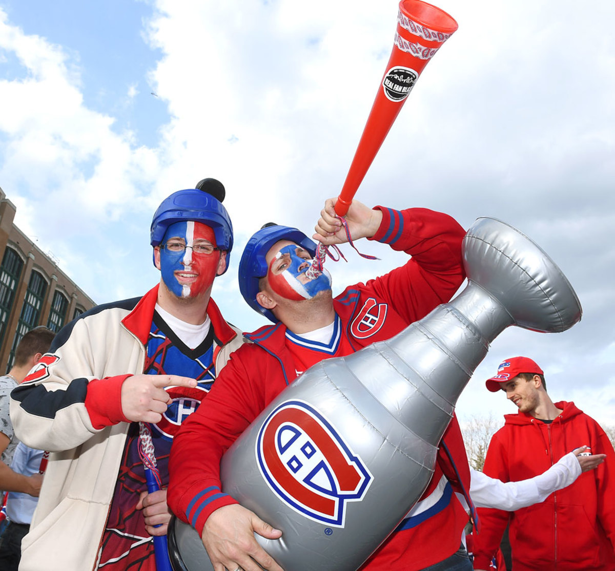 Montreal-Canadiens-fans-470125914.jpg