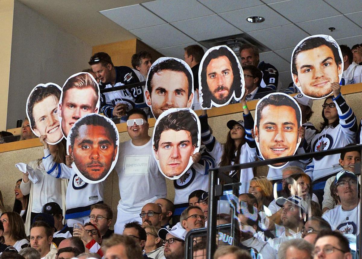 Winnipeg-Jets-fans-470763738.jpg