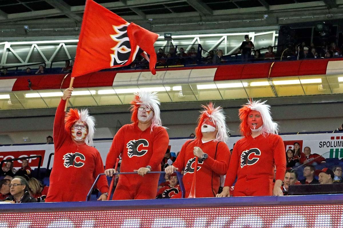 Calgary-Flames-fans-472644374.jpg