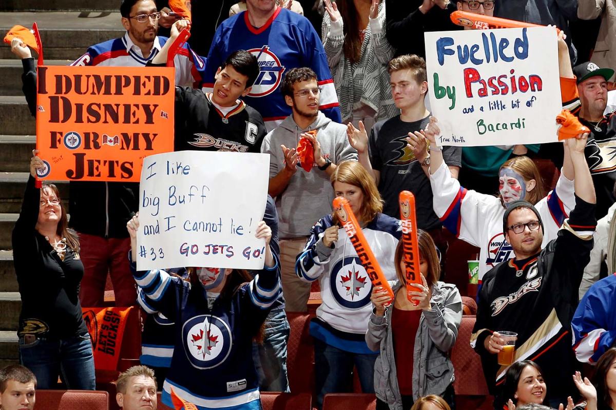 Winnipeg-Jets-fans-470879070.jpg