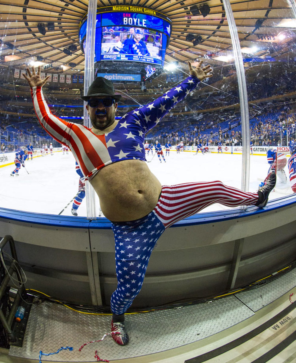 New-York-Rangers-fans-20150430_zaf_c04_007.jpg