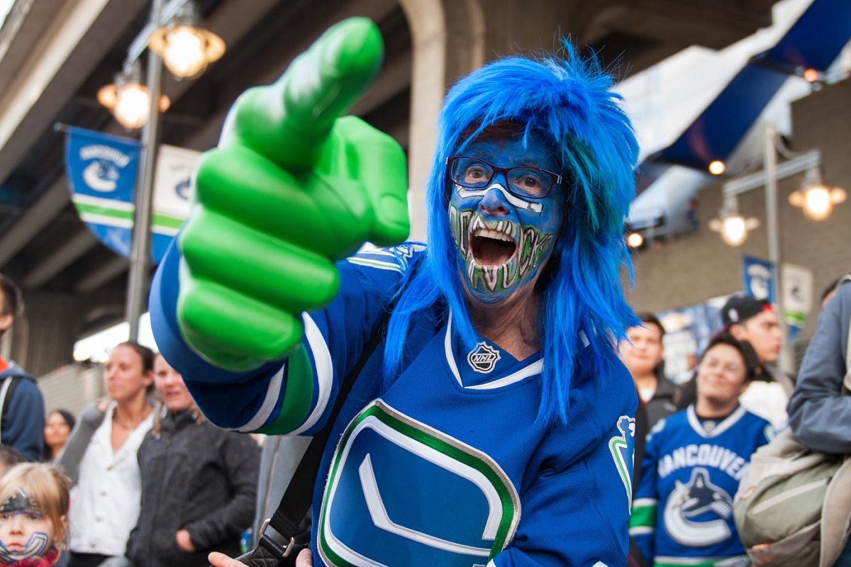 Vancouver-Canucks-fans-469853582.jpg