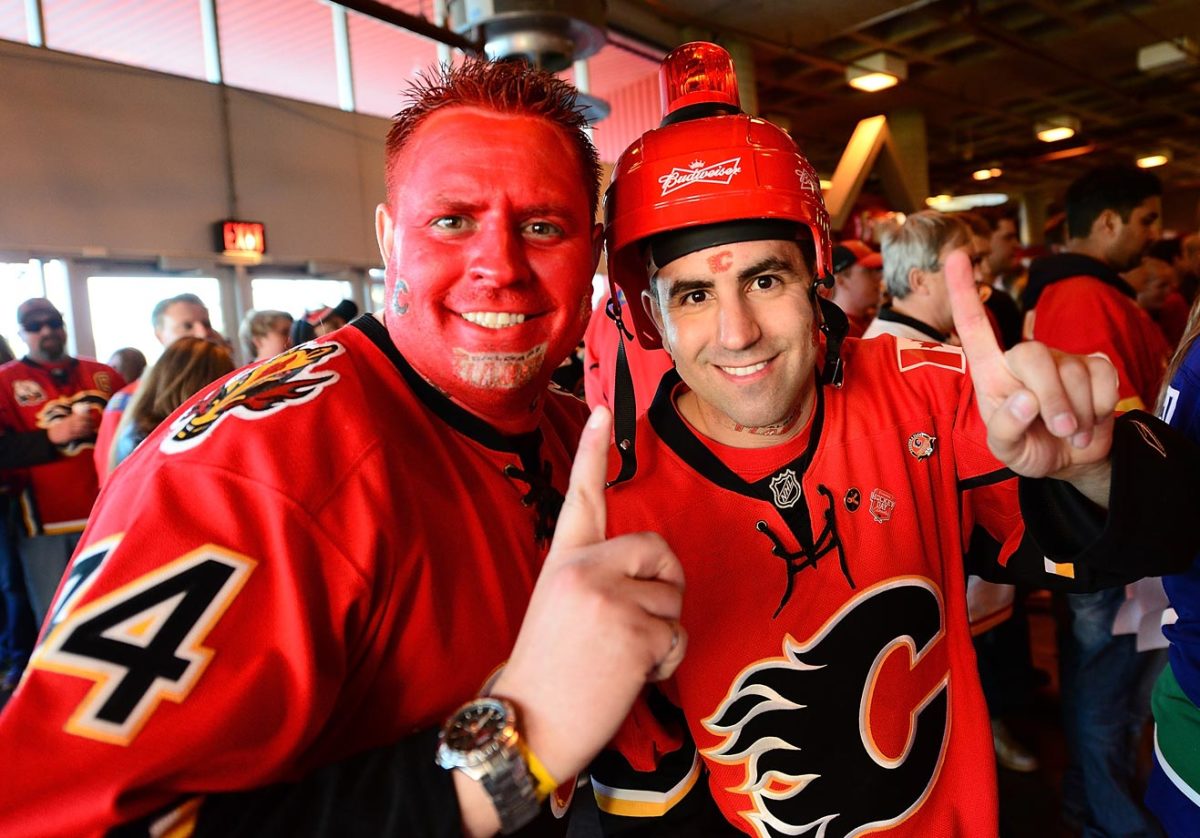 Calgary-Flames-fans-470397976.jpg