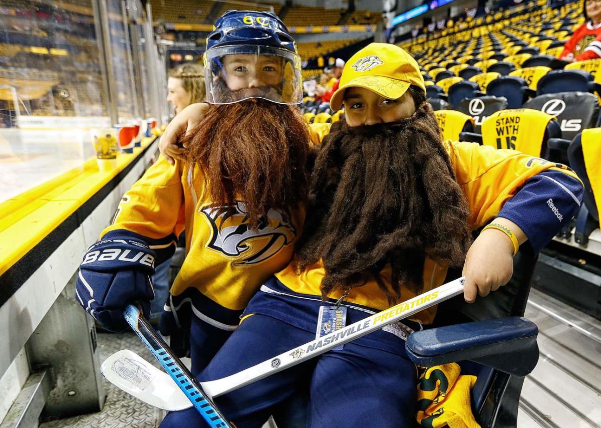 Nashville-Predators-fans-470135278.jpg