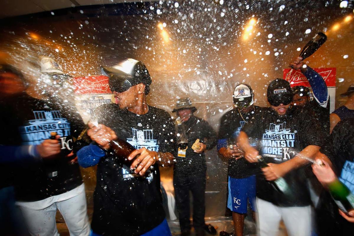 2015-1014-Kansas-City-Royals-celebration-492713710.jpg