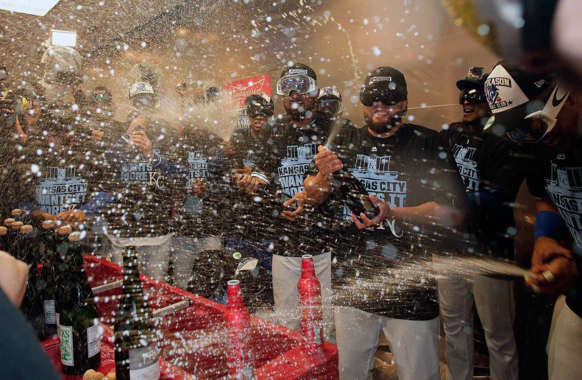 2015-1014-Kansas-City-Royals-celebration.jpg