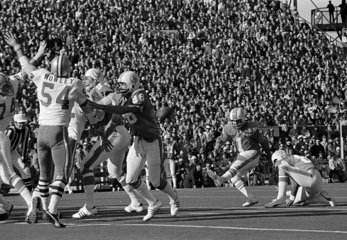 Former Dolphins kicker Garo Yepremian dies at 70 Sports Illustrated