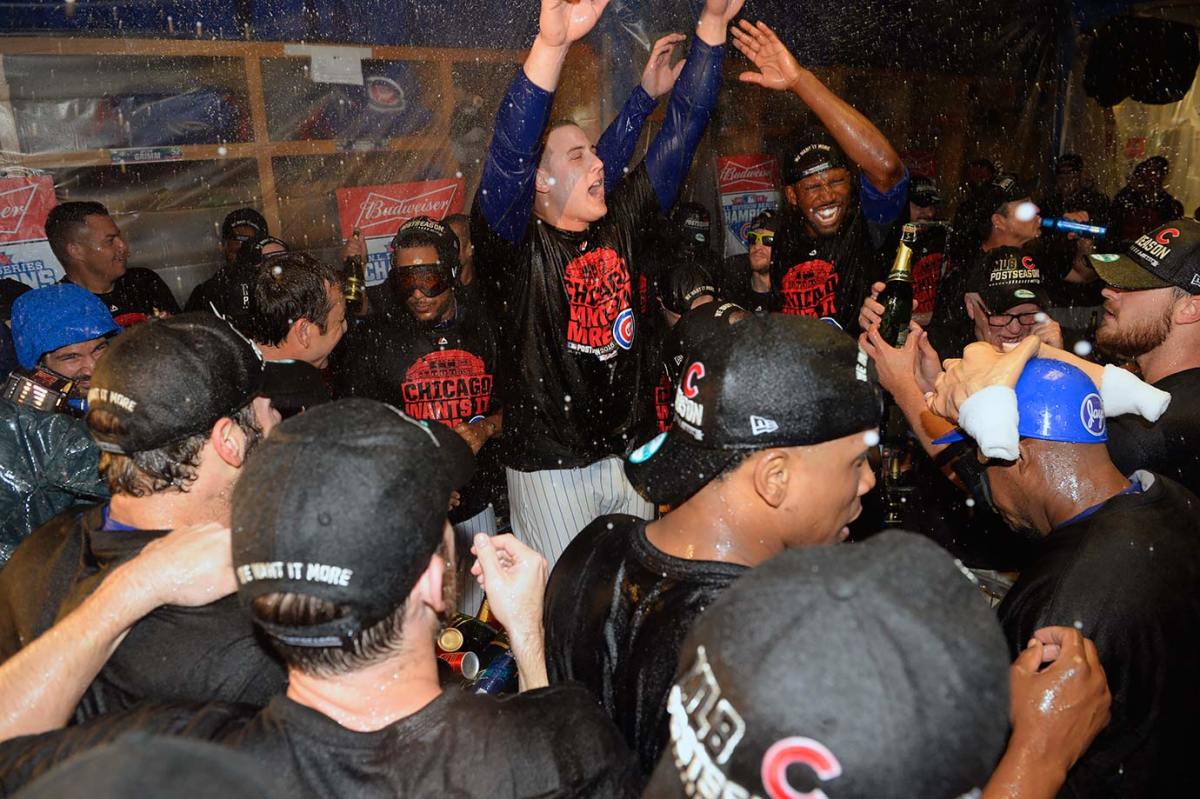 2015-1013-Chicago-Cubs-celebration-Anthony-Rizzo-Dexter-Fowler.jpg
